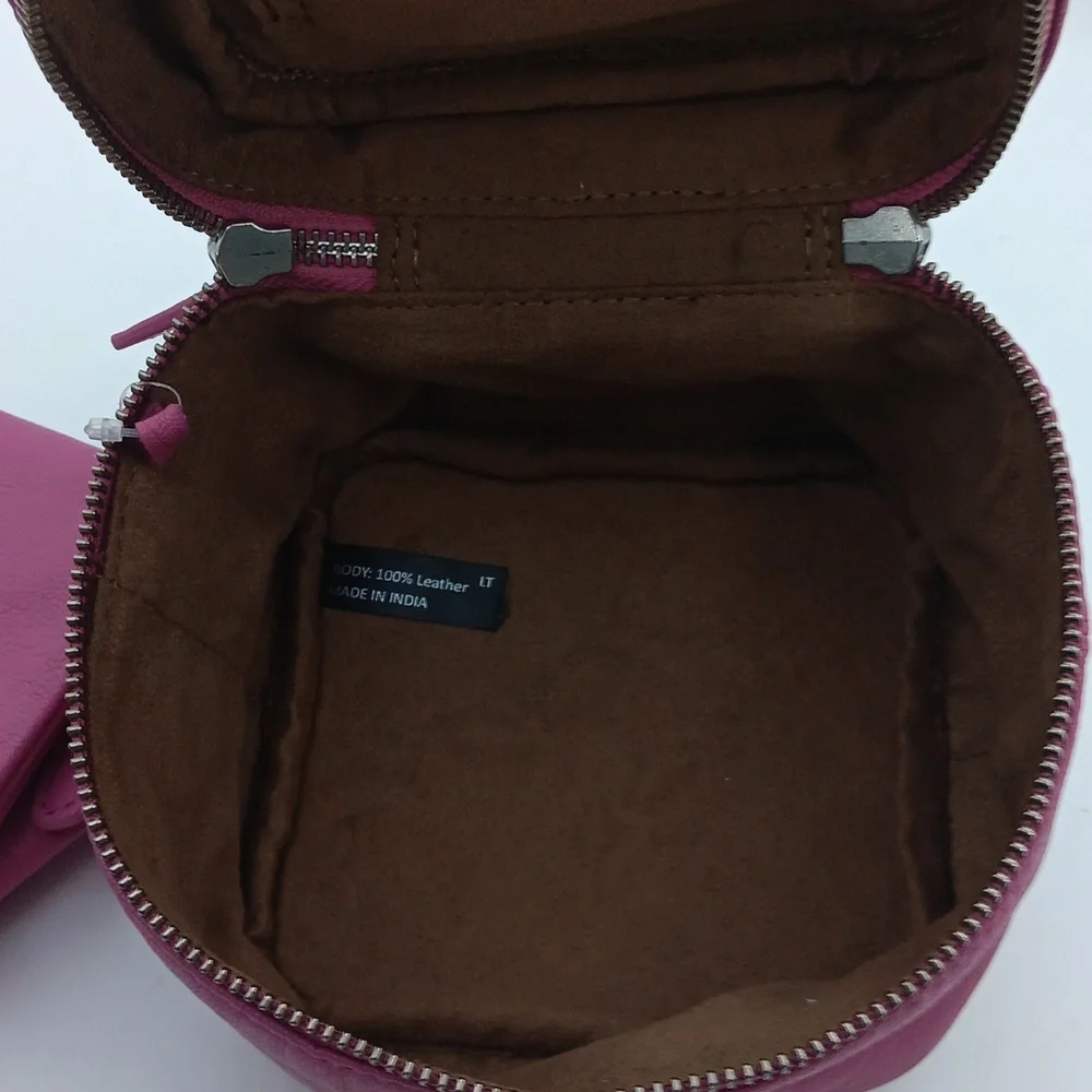 GENUINE LEATHER JEWERLY/ MAKEUP CASE